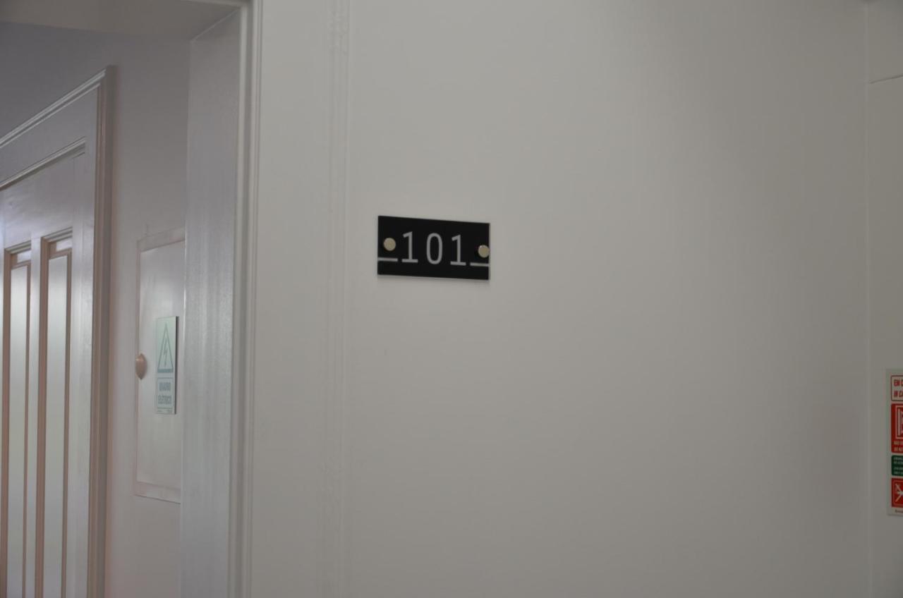 Edificio Charles 101 Διαμέρισμα Φουνκάλ Εξωτερικό φωτογραφία